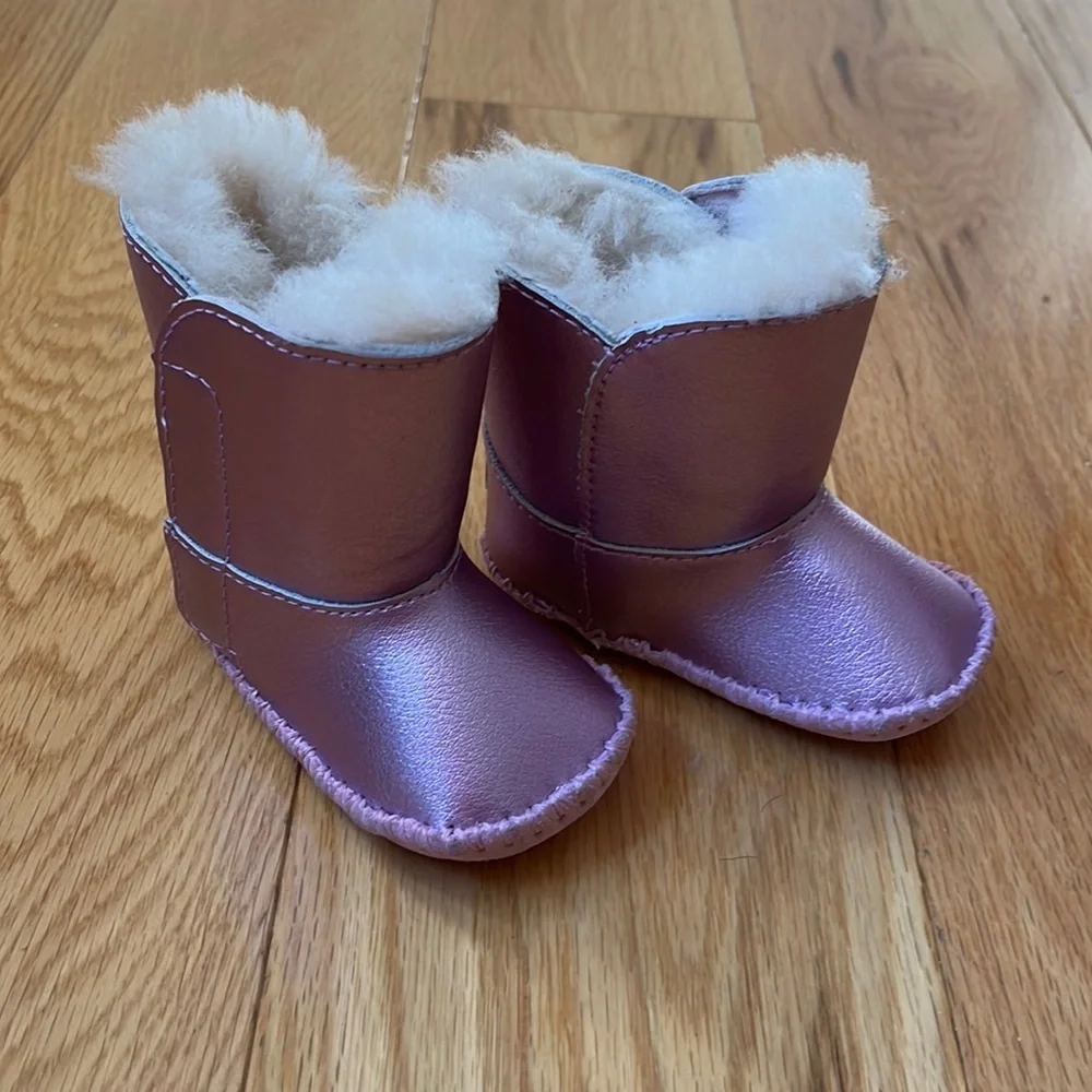 Ugg Australia Baby Size 0 - 6 Months Size 1 Pink Cassie Metallic Boots